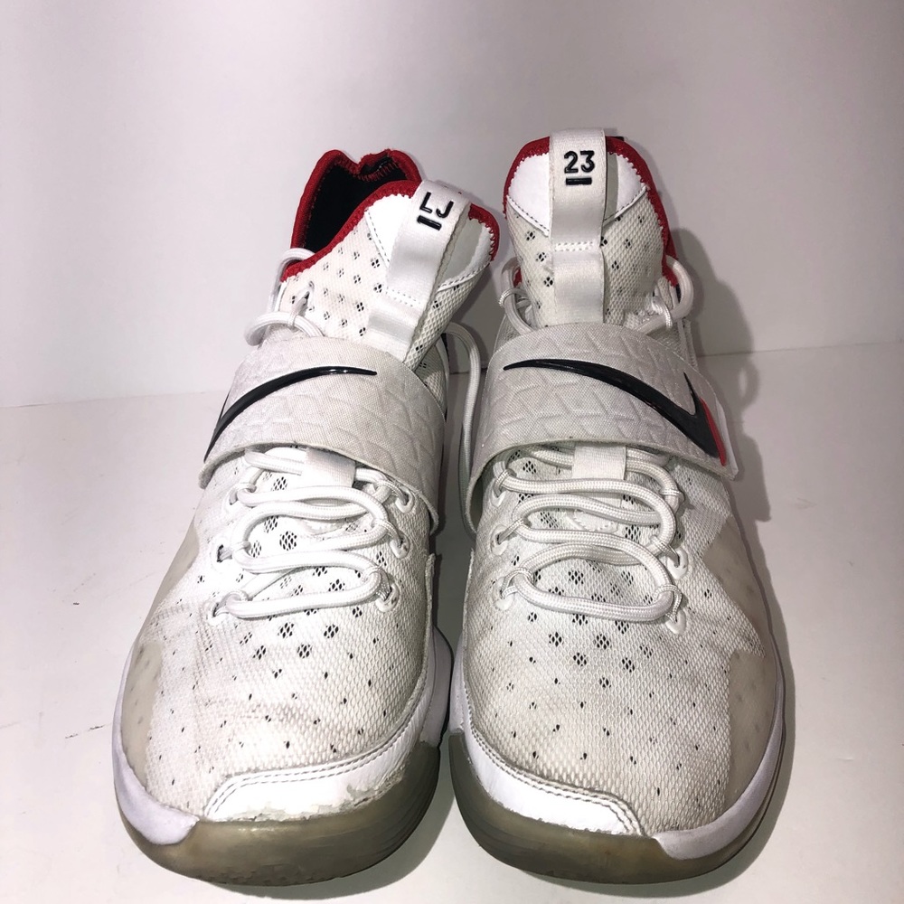 Nike LeBron’s